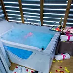 게스트하우스 X 3*